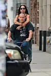 Prvo su ih uhvatili u vožnji biciklom.