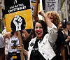 Fran Drescher, predsjednica SAG-AFTRA u akciji u New Yorku