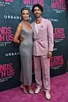 Justin je na premijeri bio distanciran od Blake i ostatka kolega sa seta, pozirajući sa suprugom Emily