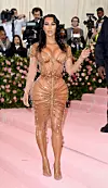 Kim Kardashian u haljini Thierryja Muglera na Met Gali 2019.