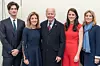 S mamom Caroline, bivšim predsjednikom Joeom Bidenom, sestrom Tatianom i maminom sestričnom Sydney McKelvy