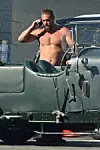 Jason Momoa često hoda polugol i u javnosti
