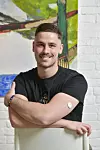Zagreb, 160524. Leo Juresic, bivsi natjecatelj masterchefa prica o dijabetesu, uredjaj ABott freestyle libre 2