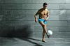 Brend CR7 objedinjuje razne proizvode, među ostalim liniju muškog rublja koju Ronaldo osobno reklamira