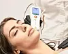 MultiFrax je hibridni laser koji kombinira dvije valne duljine - jedna potiče kolagen, a druga djeluje površinski i ublažava hiperpigmentacije