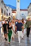 Jeff Bezos i njegova zaručnica Lauren Sanchez iskazali su se kao dobri domaćini