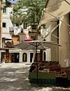 Stari grad Ibize, Dalt Via, smješten je na brežuljku i okružen masivnim zidinama
