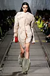Debitantska kolekcija za Alexander McQueen