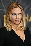 Scarlett je od Michaela mlađa točno 40 godina. On će ove godine proslaviti 80. ona 40. rođendan