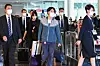 Mako i Kei Komuro na aerodromu u Tokiju.