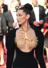 Bella Hadid nosi Schiaparelli