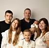 Katja s roditeljima Andreom i Tomislavom te trojicom braće - Marinom, Filipom i malenim Franom
