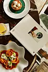 Mimi Italian Clubino & Ristorante postaje više od nove adrese na Žnjanu, to je mjesto koje Splitu donosi jednu novu, toplu i bezvremensku energiju, u kojoj se uživanje shvaća ozbiljno, ali uvijek s lakoćom
