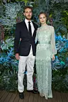 Pierre Casiraghi i Beatrice Borromeo 2019. na reviji Alberte Ferretti u Monaco Yacht Clubu.