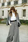 Karirana odijela bila su hit street style looka na ulicama Pariza za vrijeme Tjedna mode
