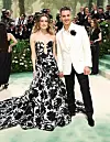 Allison Williams i Alexander Dreymon