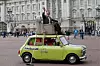 Kao Mr Bean ispre Buckinghamske palače