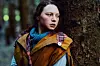 Mia Threapleton u filmu 'Shadows'