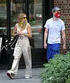 , New York, NY - 20200728 Sienna Miller and Tom Sturridge pictured out and about in the West Village. -PICTURED: Sienna Miller, Tom Sturridge -,Image: 547987173, License: Rights-managed, Restrictions: , Model Release: no, Credit line: Jose Perez/INSTARimages.com / INSTAR Images / Profimedia