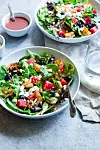 Za ljetne vrućine bogatija salata je idealan samostalan obrok.