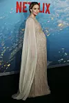 Jennifer Lawrence u prosincu 2021. na premijeri filma Arrivals s trudničkim trbuhom.