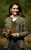 Kate ostaje vjerna stilu koji nikad ne izlazi iz mode, onom koji modni znalci zovu 'stil djevojke iz Cotswolda'