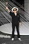 Yoko Ono pozira na otvorenju izložbe ‘Tierra de Esperanza‘ exhibition, 2016. u Mexico Cityju