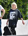 Billie Eilish uživa u novoj frizuri.