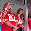 Taylor Swift je utakmicu odgledala sa 'svekrvom' Donnom Kelce