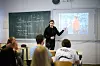 Dino Jelusić trenutno predaje glazbeni u srednjoj Školi za grafiku, dizajn i medijsku produkciju.