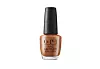 OPI nijansa Material Gowrl lak za nokte (9,70 eura)