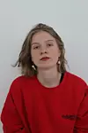 Kao jedan od problema svoje generacije navodi utjecaj ratnih 90-ih