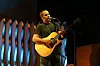 Jack Johnson je profesionalni surfer i autor devet albuma