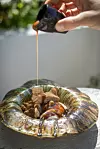 Desert s gelom od likera od ljuski žira i chiffonom od fermentiranog lista hrasta