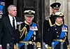 Otkako je morao odstupiti s javnih dužnosti, princ Andrew rijetko nosi vojnu odoru za razliku od braće, kralja Charlesa i princa Edwarda te sestre, princeze Anne