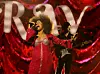 Neda Parmać kao Macy Gray.