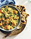 Curry od batata, cvjetače, mahuna i indijskih oraščića