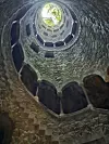Spiralno stubište spušta se na 27 metara ispod zemlje