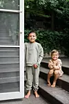 Trenirke, majice i tajice za djevojčice i dječake pružaju pružaju izrazito su ugodne za nošenje.