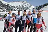 Barbara Štrbac s članicama i članovima skijaške reprezentacije hrvatskih novinara