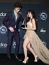 Camila Cabello i Shawn Mendes na dodjeli glazbenih nagrada u Los Angelesu 2019.