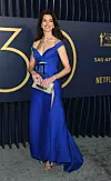 Anne Hathaway u arhivskoj haljini brenda Versace