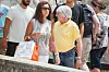 Dubrovnik, 100813. Bernie Ecclestone sa svojim drustvom prosetao je Stradunom. Foto: Tonci Plazibat / CROPIX