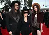 Sean s mamom Yoko Ono i partnericom Charlotte Kemp Muhl na dodjeli Grammyja 2014.