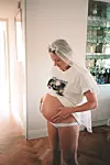 ‘Nije bilo lako zatrudnjeti, pa ovu fotografiju objavljujem da svi vide kako sam sretna’, kaže Chloë.