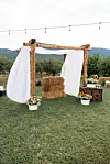 Treća ceremonija održana je u njezinom vrtu u Klobuku