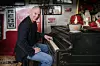 Jazz mu je velika ljubav, kao dječak je pohađao muzičku školu, a paralelno s glavnim predmetom, političkim znanostima, u Americi je studirao na California Jazz Conservatoryju