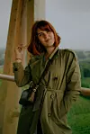 Nakon završetka Ekonomskog fakulteta nije mogla pronaći posao u struci pa je kratko vrijeme radila u jednom studiju interijera, gdje se iznova zaljubila u svijet dizajna i kreativnosti