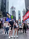 Pedro i 12-godišnja kći Lara na Times Square