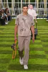 Kolekcija muške mode za Louis Vuitton s njegovim potpisom